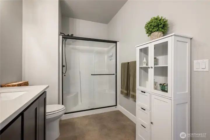 Primary bath
