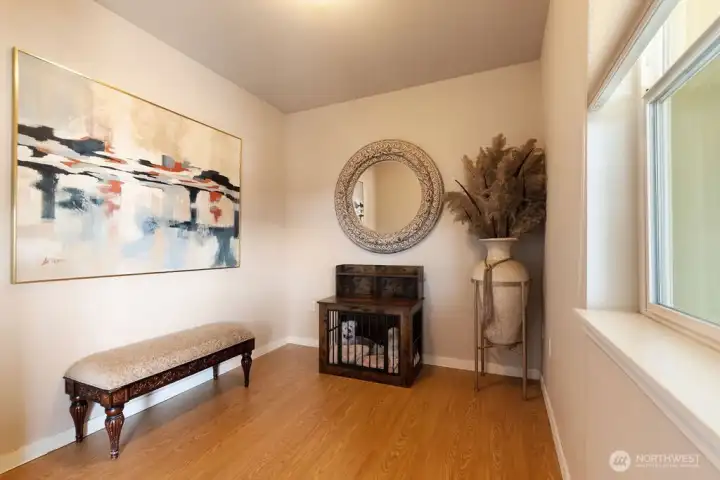 DEN/BONUS ROOM DEN/BONUS ROOM