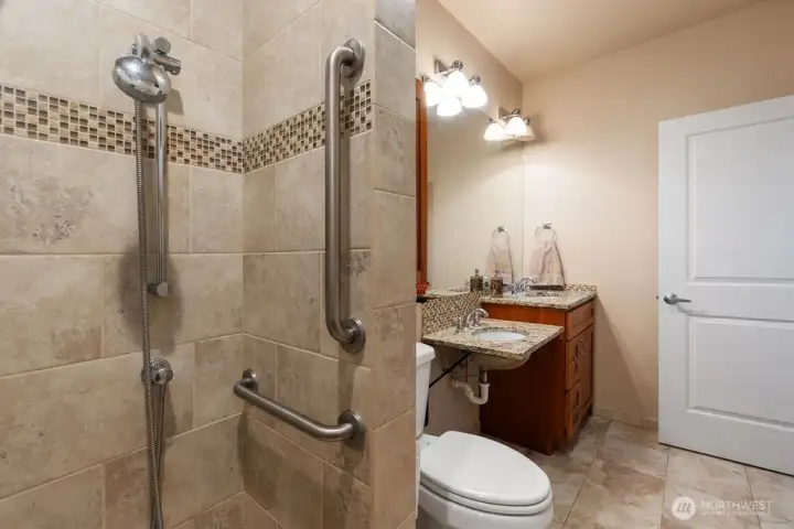 BATHROOM W/ HEATED FLOOR BATHROOM W/ HEATED FLOOR