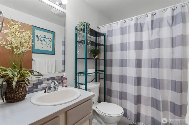 2nd Bathroom