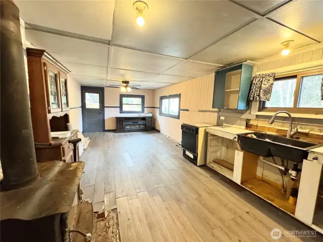 kitchen / living room
