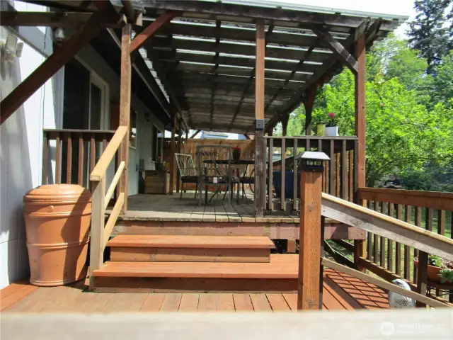 Open deck to sit out in the sun.