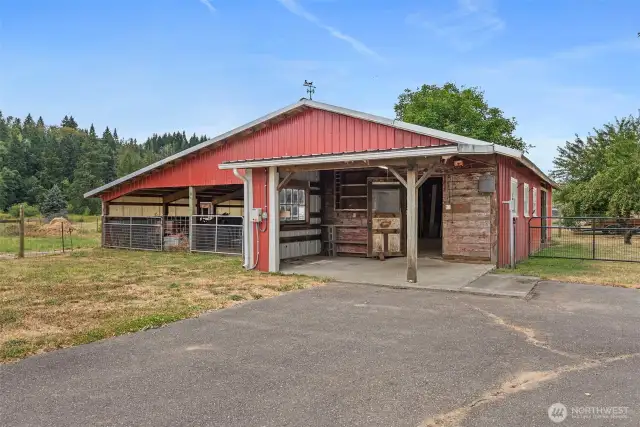 Very stout machine shed / barn