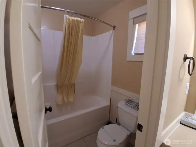 2nd Floor Bathroom