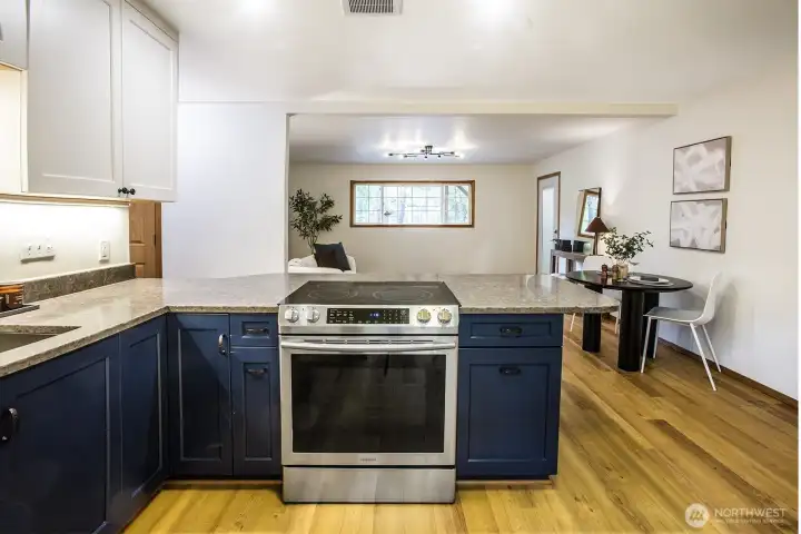 Lower level full kitchen
