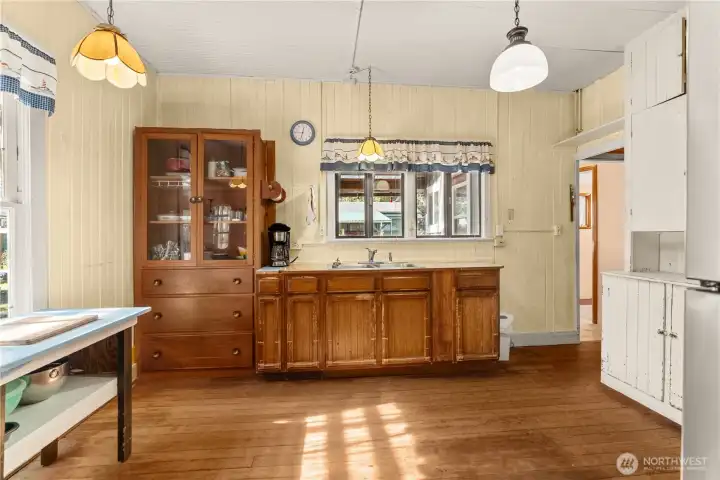 Kitchen 1