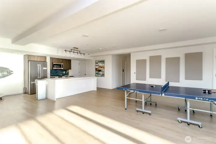 Huge common room with 2 kitchens