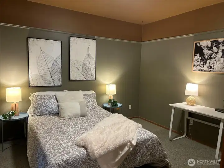 Guest bedroom