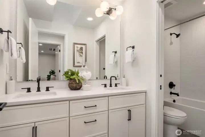 Photos of previously staged home.