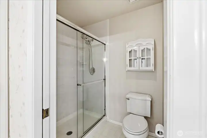 Private showe/toilet