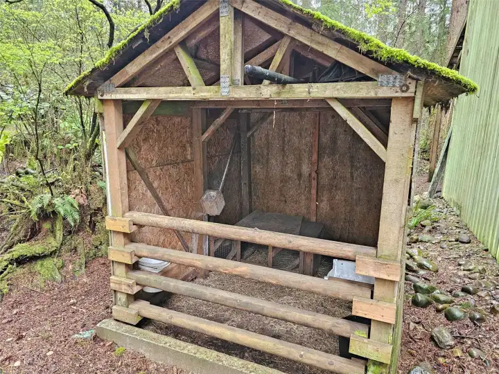 Small animal shelter, maybe a goat??