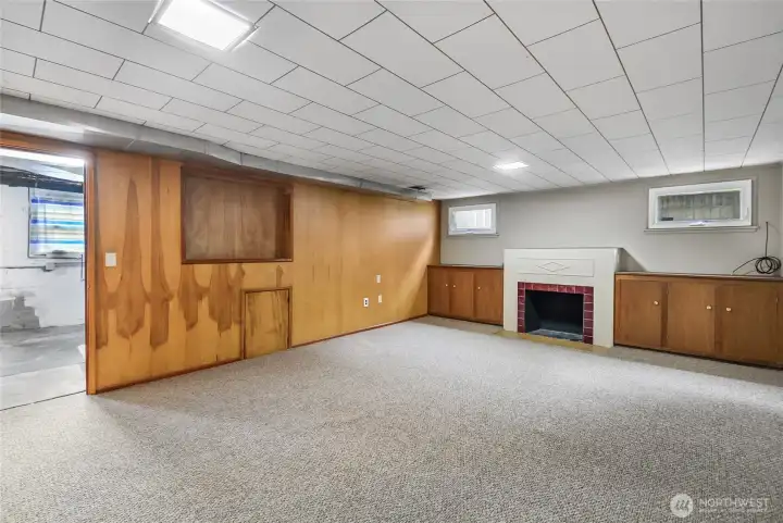 Lower Bonus Room awaits your vision