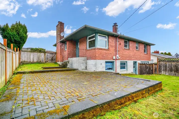 Patio has many possibilities