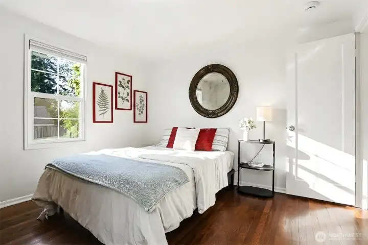 Main bedroom Main bedroom
