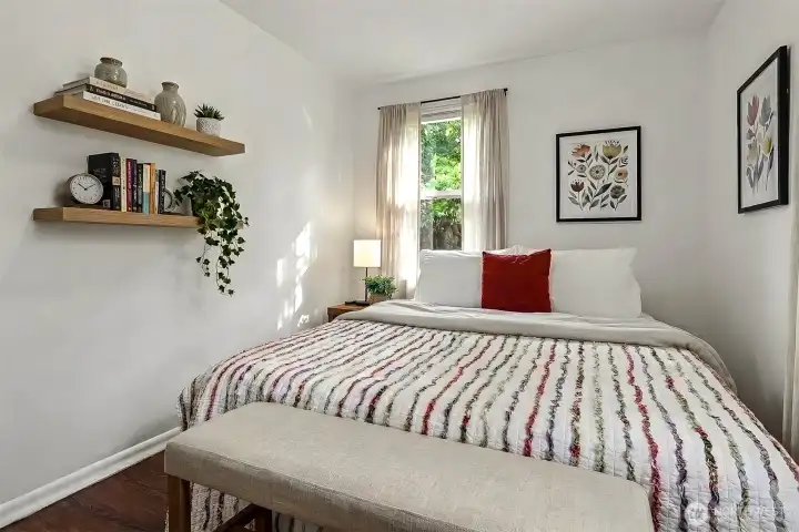 Guest bedroom Guest bedroom