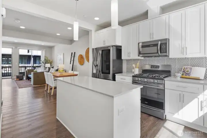 Thoughtfully designed for both everyday meals and entertaining, with abundant prep space and storage throughout. Thoughtfully designed for both everyday meals and entertaining, with abundant prep space and storage throughout.
