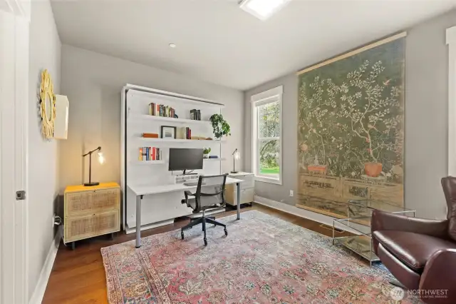 A bonus room on the main.