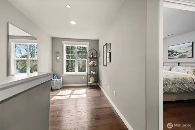 Cheerful thresholds brighten your way through the home.