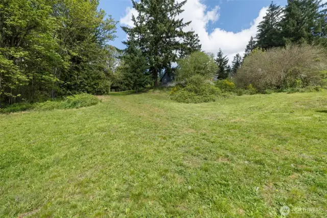Plenty of room to wander, garden and watch all the wild life that visit the property.