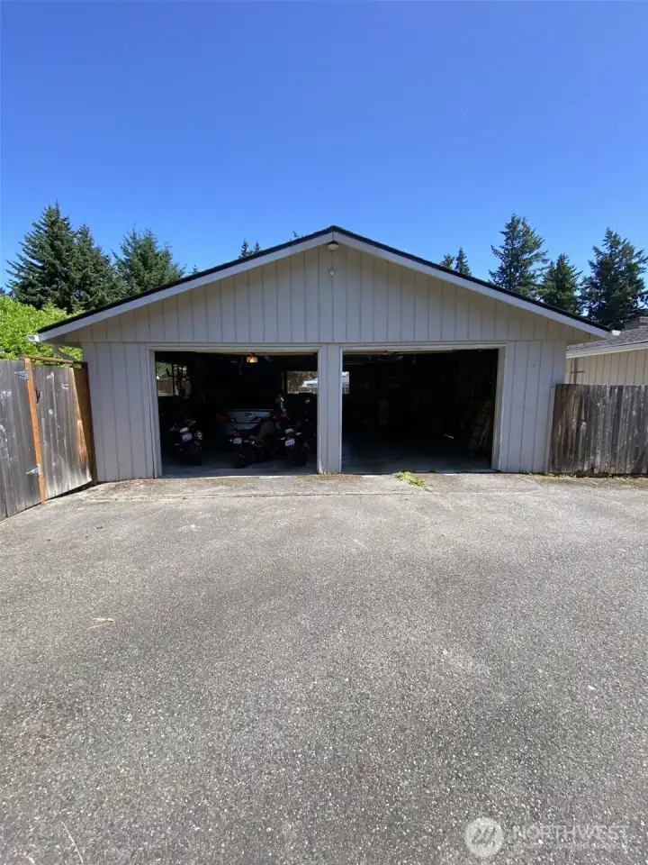 Double car garage!
