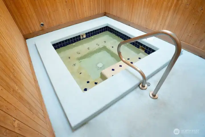Sauna included in HOA