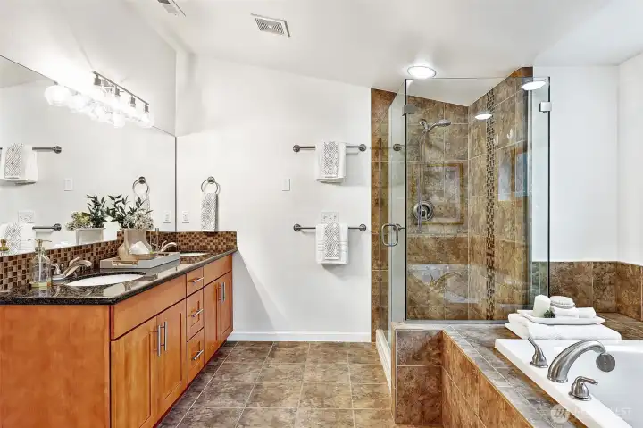 5-piece spa bath ensuite includes a luxurious soaking tub