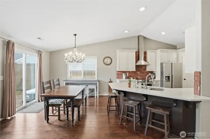 Dining area with eat bar