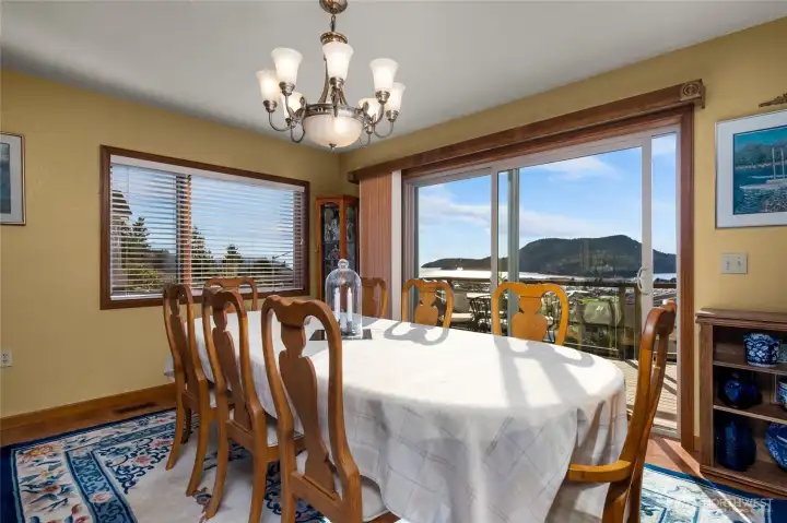 Dine with captivating views...