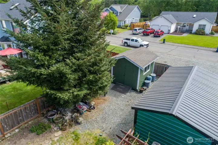 Carport & Shed
