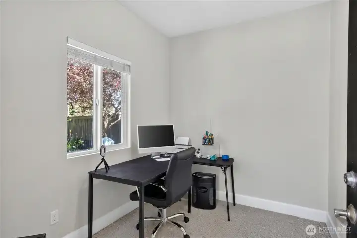 detached 10x7.5 office