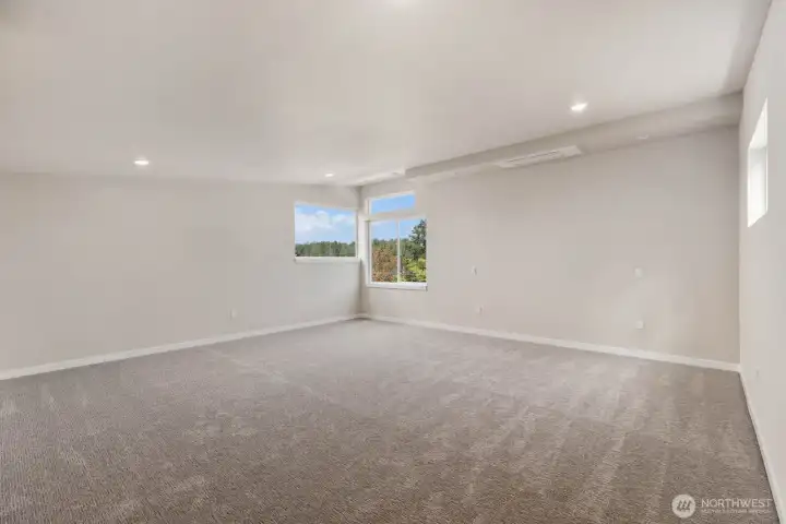 Spacious primary bedroom Spacious primary bedroom