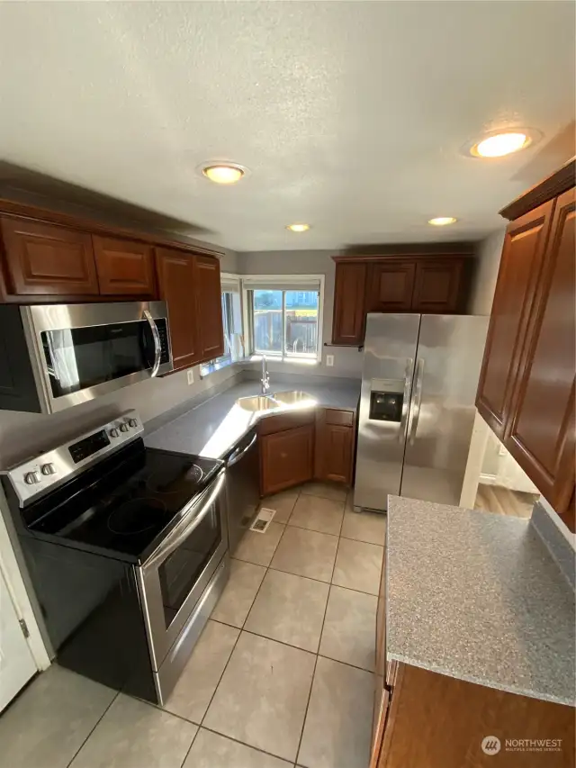 Your new kitchen w/ update appliances