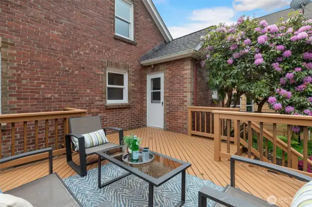 String lights, sunsets, stars, and besties out on the deck just as summer comes a knockin'!