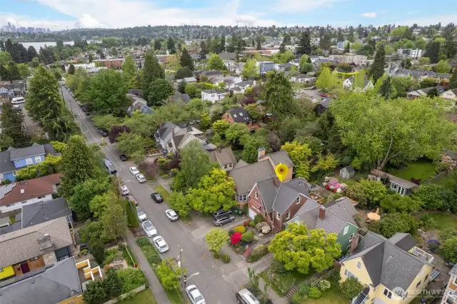 Live the Green Lake Life!  5 min stroll to the lake for an endless array of recreation and fun!!  Supreme convenience in this location.