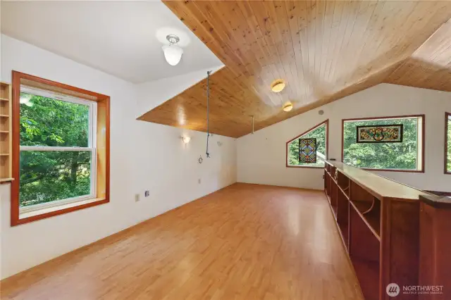 Craft or hobby area or upper-level office