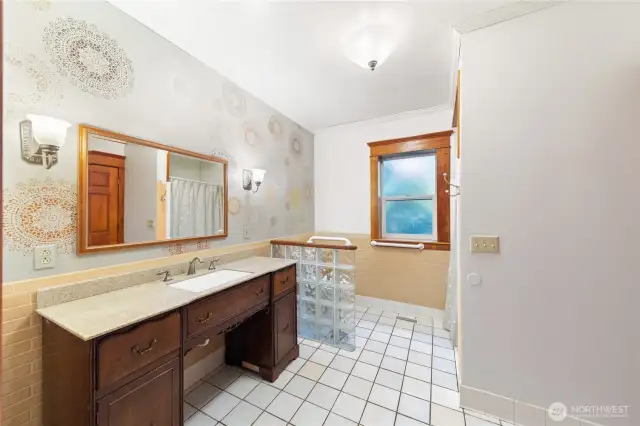 Main Bathroom