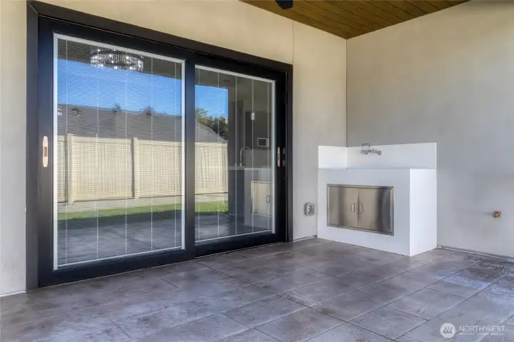 Dekton outside kitchenette & gas connection