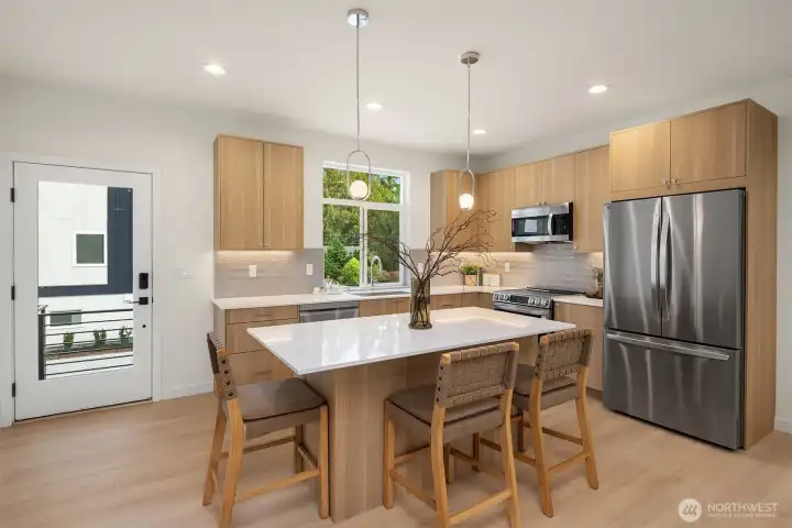 Photo from 10821, featuring similar floor plan and finishes