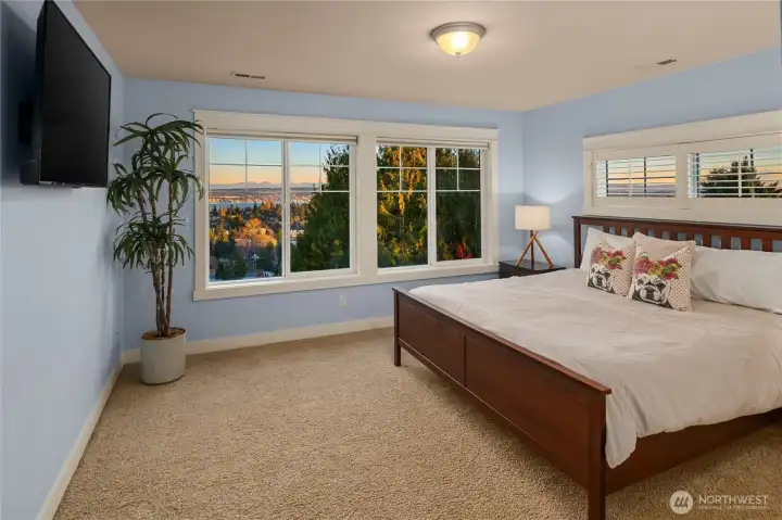 2nd of 5 secondary bedrooms