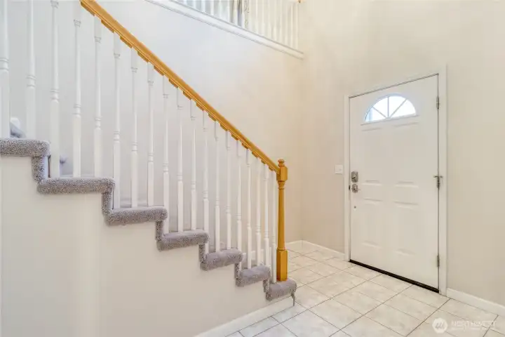 Lower Level Foyer/Side Entrance