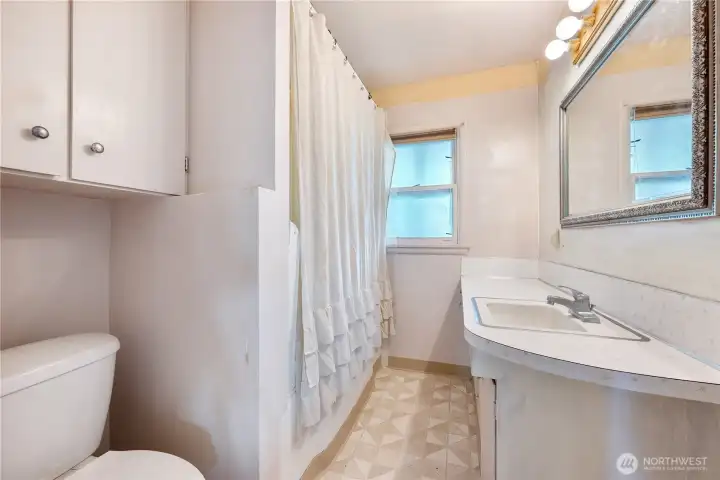 Main floor full bath