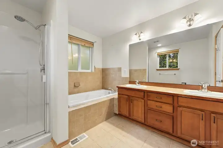 5 piece primary bathroom.