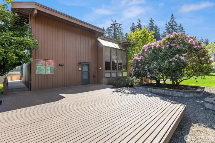 A park-like setting with a wrap-around deck, great for entertaining or a peaceful escape A park-like setting with a wrap-around deck, great for entertaining or a peaceful escape