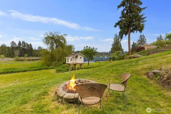 From cozy fireside evenings to your own private treehouse retreat every corner captures the charm of Lake life