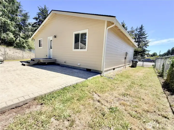 Side yard on west side