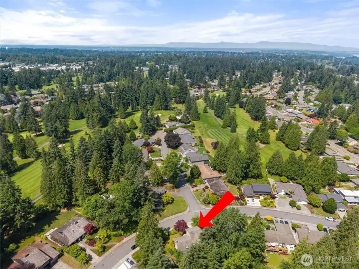 Nestled in the highly desirable Fairwood Greens community just steps from Fairwood Golf & Country Club, with memberships available to the iconic 18-hole golf course, clubhouse, restaurant, fitness room & pool. Nestled in the highly desirable Fairwood Greens community just steps from Fairwood Golf & Country Club, with memberships available to the iconic 18-hole golf course, clubhouse, restaurant, fitness room & pool.
