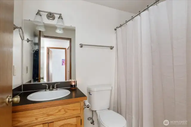 2nd bathroom