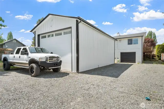 Amazing 20×36 detached garage/shop.