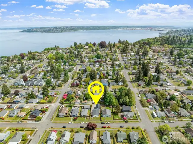 Close to Ruston waterfront, parks, restaurants & more.