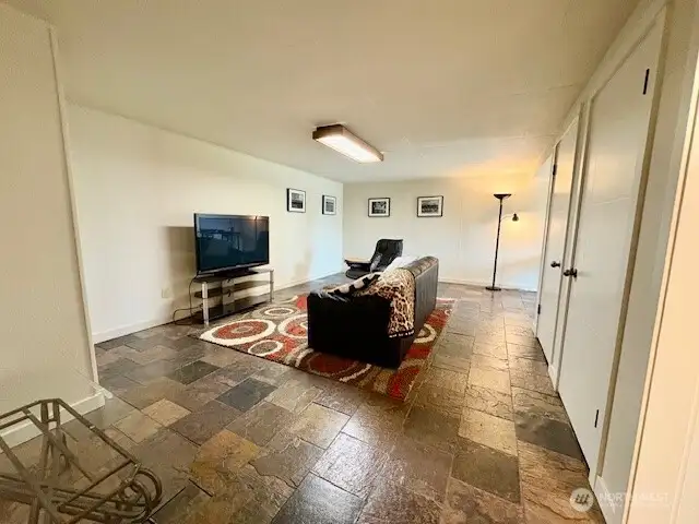 Large lounge living space down stairs